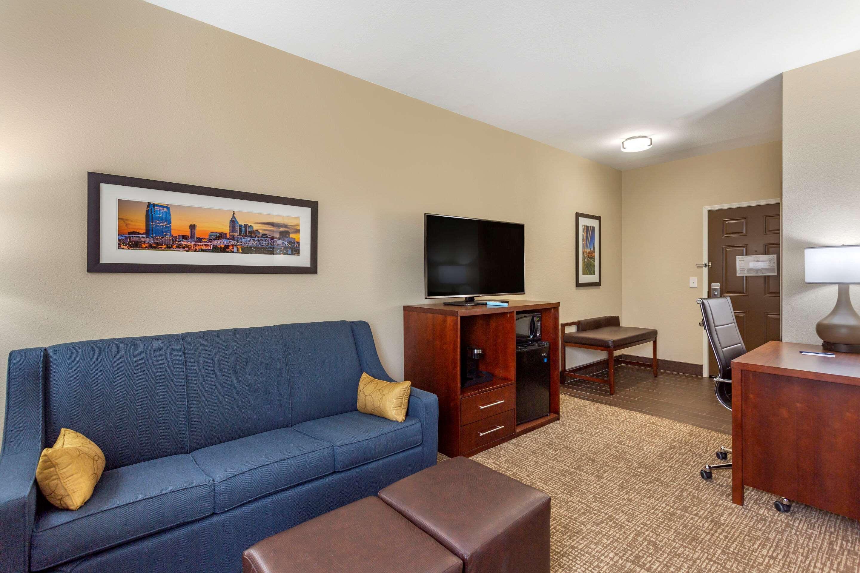 Comfort Suites Кларксвилл Экстерьер фото