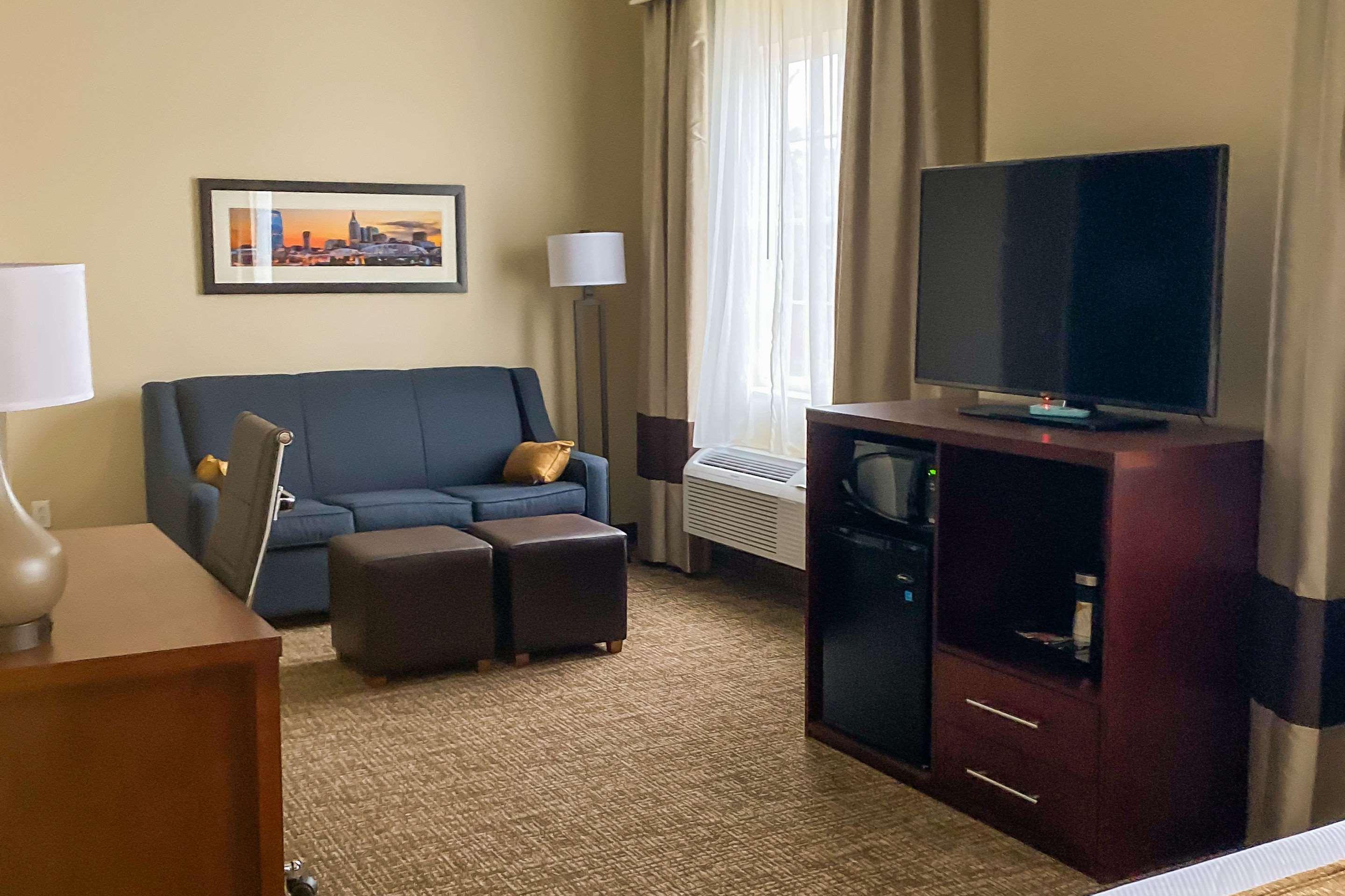 Comfort Suites Кларксвилл Экстерьер фото