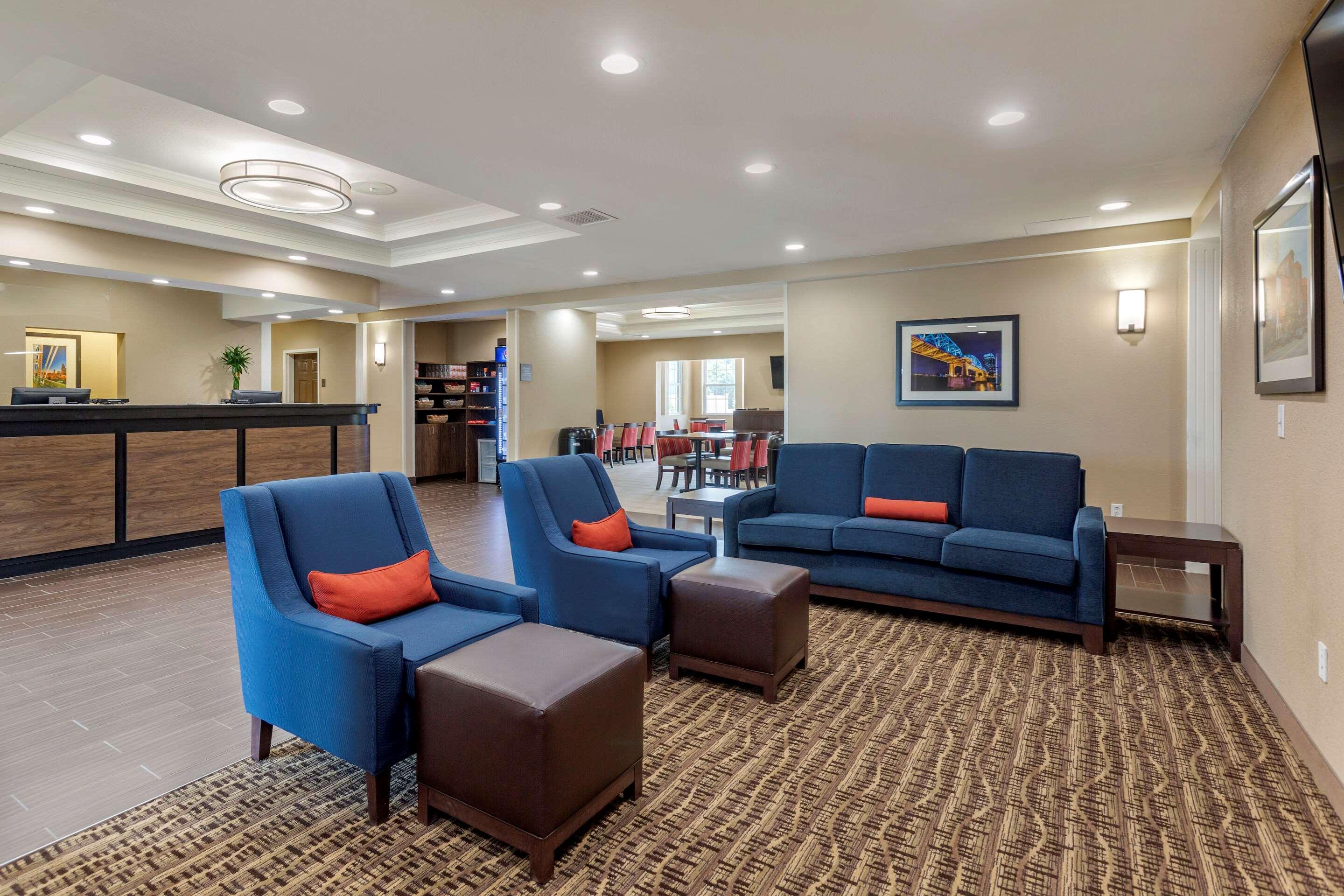 Comfort Suites Кларксвилл Экстерьер фото