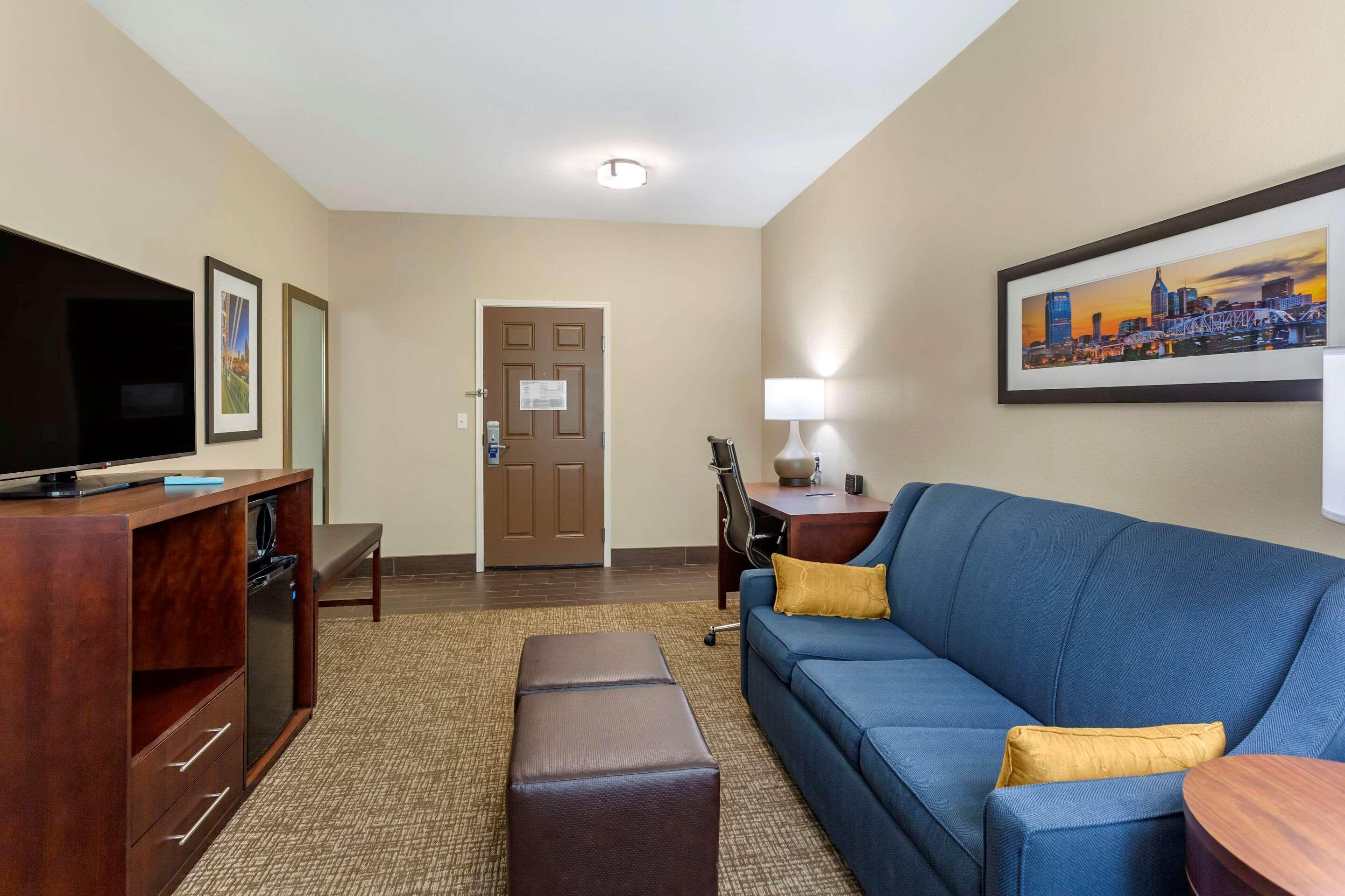 Comfort Suites Кларксвилл Экстерьер фото