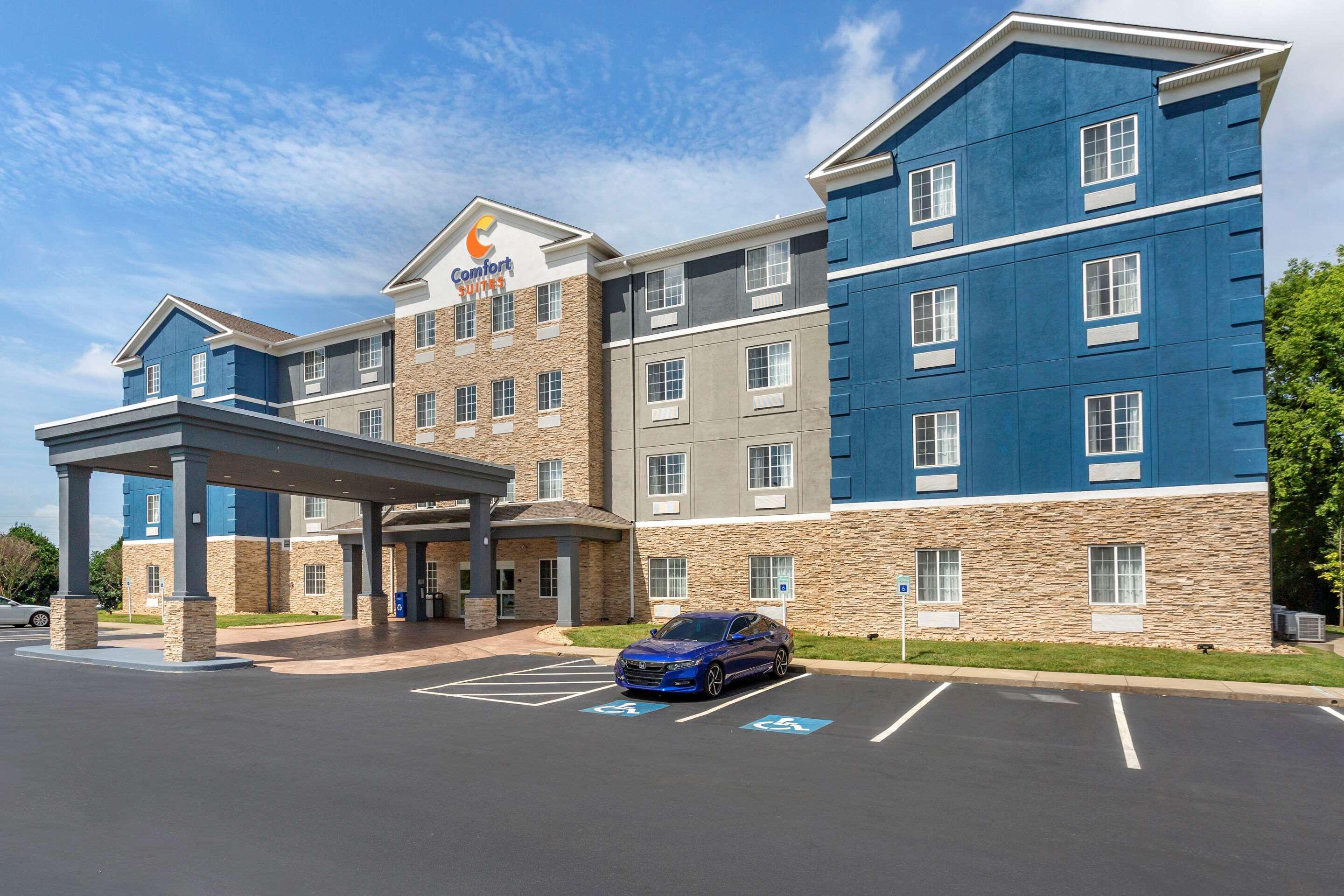 Comfort Suites Кларксвилл Экстерьер фото